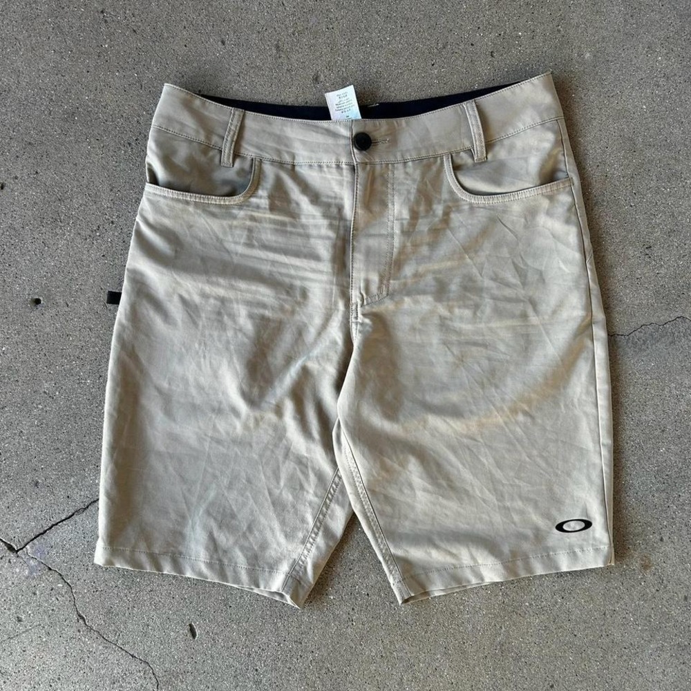 Men's Oakley tan tech skater shorts
